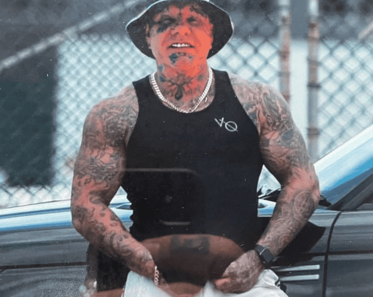 lee undy port douglas