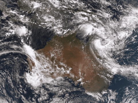 Tropical Low Brings Chaos to Cairns as Douglas Prepares