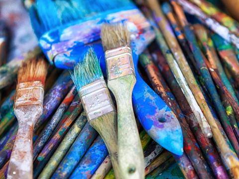 Retrospective Art Exhibition Celebrates Artists Past, Present and Emerging port douglas art exhibition