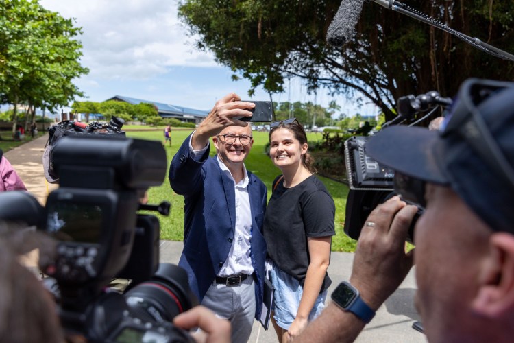 OPINION / Crispin Hull on the Three-Way Race in the Federal Election